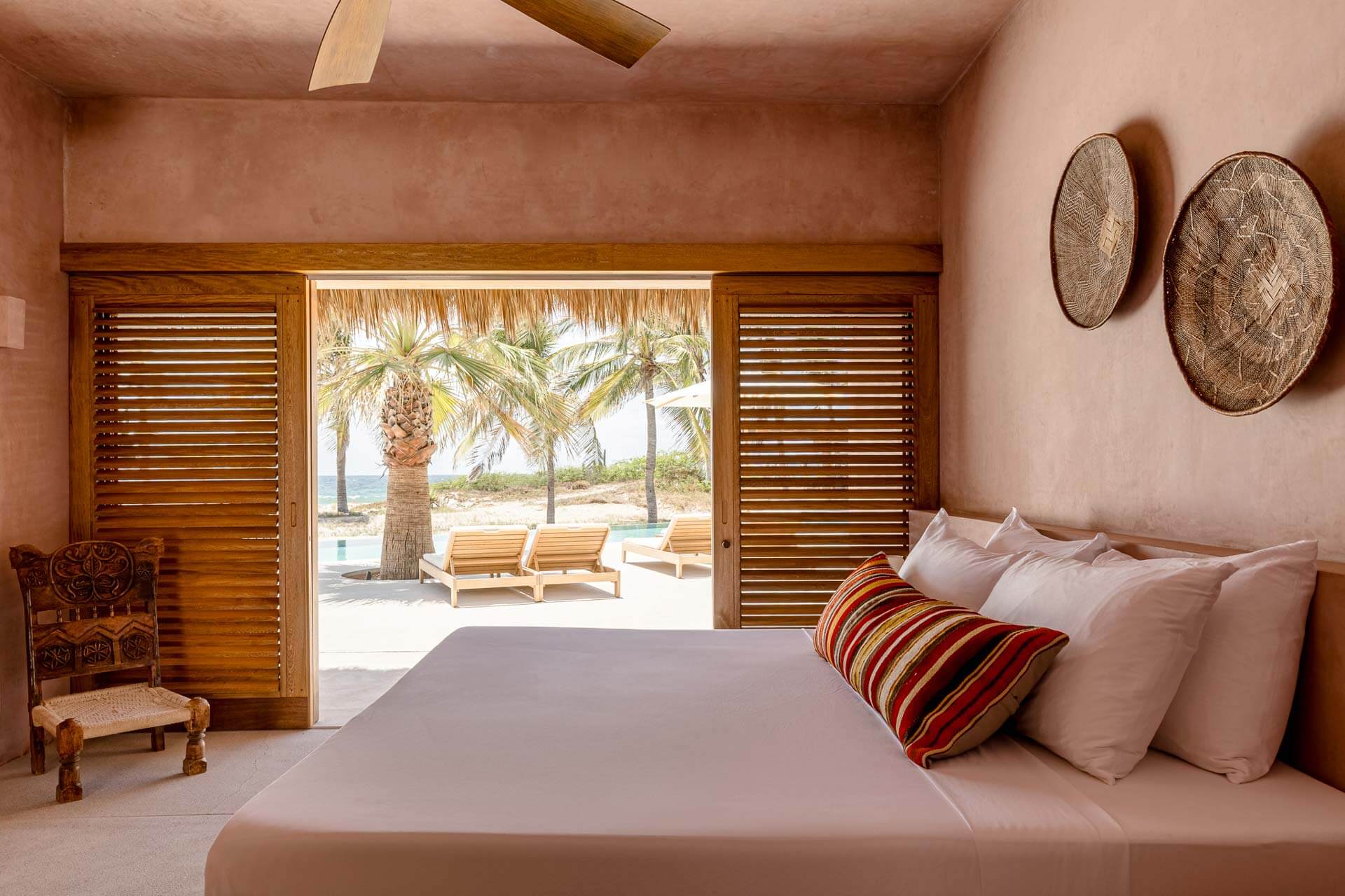 Casa Coco Beachfront Suites